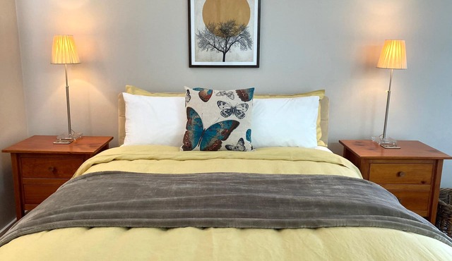 Bella Loft: A studio apartment in the heart of Woodend. in Woodend