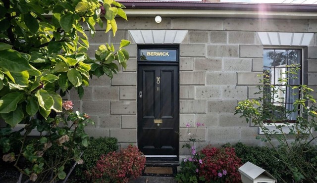 Berwick Cottage in Historic Battery Point in Battery Point