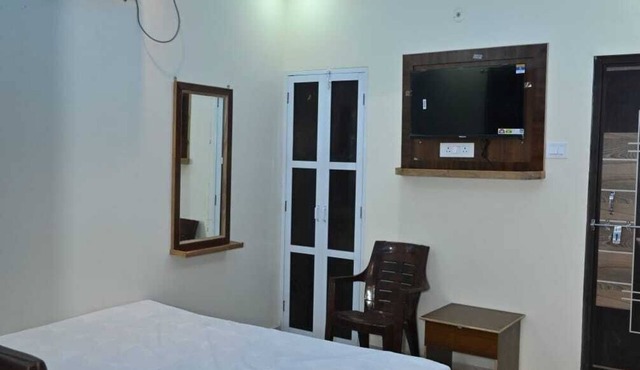 Bholashankara Vasavi Annapurna Satram in Varanasi