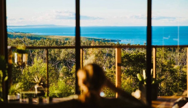 Black Wattle Coastal Retreat in Four Mile Creek