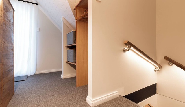 Blackwood Tree Barn Conversion with Parking & Wifi in Evandale