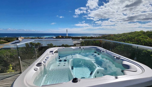 Blencathra Coastal Spa Getaway in Currie King Island