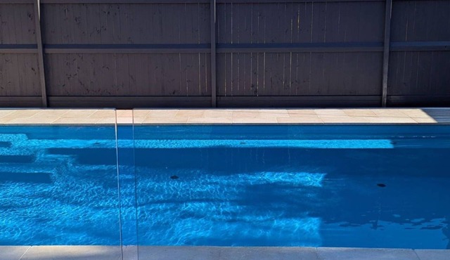 Blue Fish - 41 Boulder Bay Road - Pet Friendly and walk to Fingal Bay Beach in FINGAL BAY