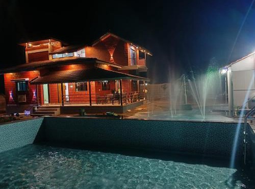 Blue sea villa in Mahālunge