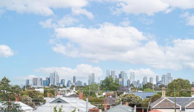 Brunswick 3bdrm townhouse, with parking by Custom Bnb Hosting in Melbourne