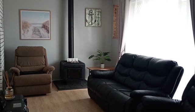 Budget Friendly Accommodation near the Train Station Cosy Private Rooms in Mandurah
