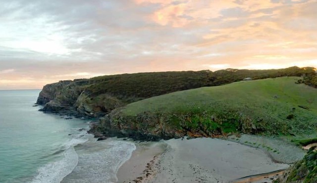 Cape Forbin Retreat, Kangaroo Island in De Mole River
