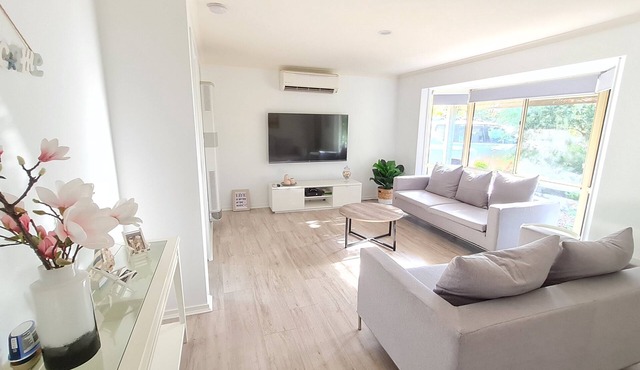Caplesound Beach house 5 min walk to the beach and shops in Capel Sound