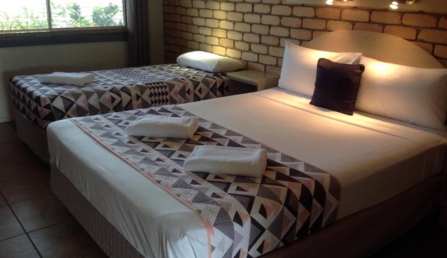 Castle Motor Lodge in Bowen