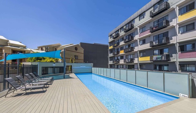 Central East Perth Flat with Pool & Gym Access in East Perth