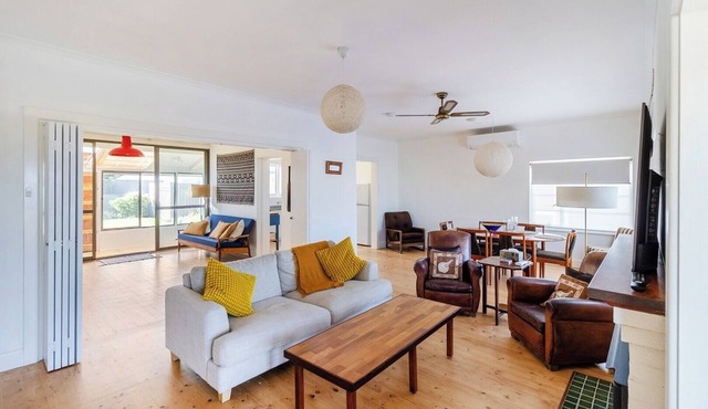 Charming Beachside Stay in Port MacDonnell in Port Macdonnell