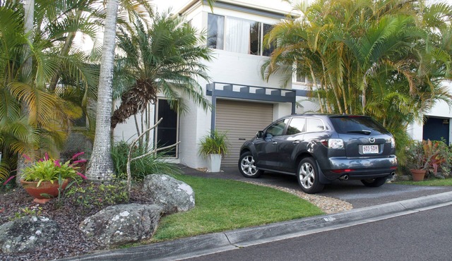 Charming villa with WiFi and AC in serene Mooloolaba Beach in Mooloolaba