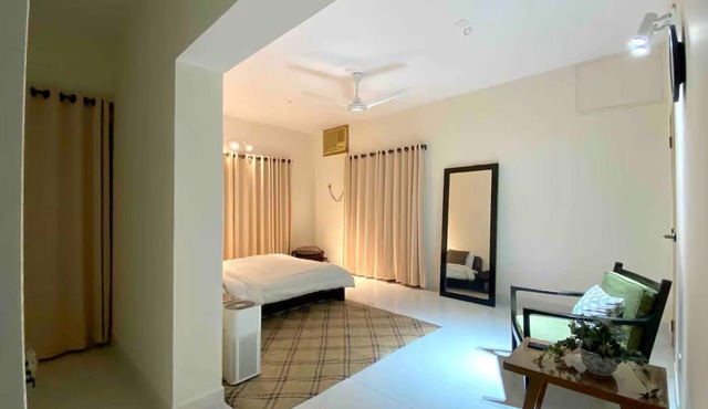CITY VIEWS HOTEL WITH HOUSEKEEPING