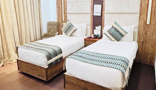 Clarion Inn Amps in Patiala