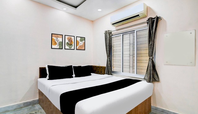 Classic 25 Th Lantern Guest House