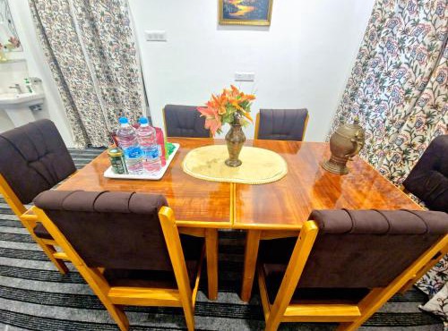Cocoplum homestay in Srinagar