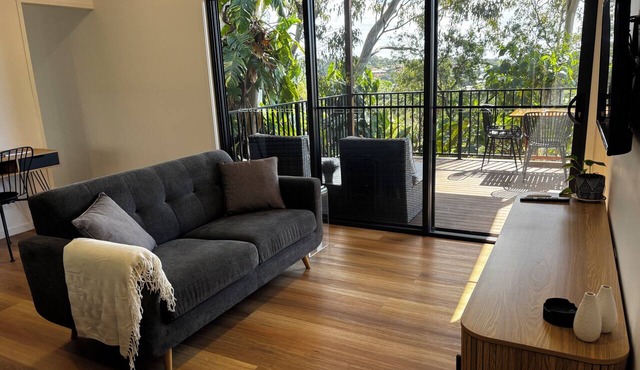 Comfortable private Haven amongst the Trees. Close to the Ocean and the Forests in Buderim