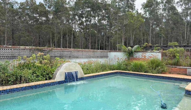 Comfortable Queen and Single Farm Stay in Worrigee