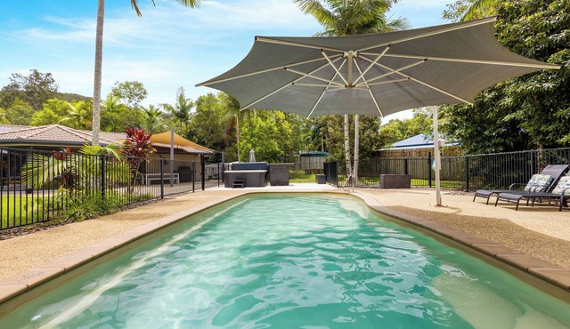 Coolum Country Retreat - Fire Pit, Spa & Pool in Coolum Beach