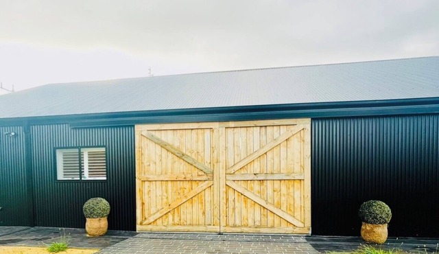 Cosy Barn/Farm Stay/Private Horse-equine Oasis in Elphinstone