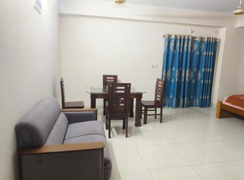 Couple Friendly Apartment in Hajicamp Near Airport