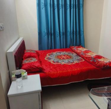 Couple Friendly Studio Apartment at Hajicamp near Airport