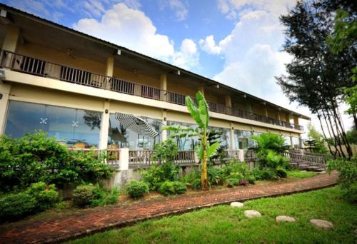 Cox's Bazar Surf Club Resort & Cafe
