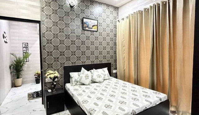 Cozy 1BHK in Vaishali Nagar Jaipur | AC | WiFi | Free Parking | Sleeps 3