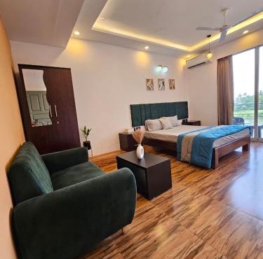 Cozy River Front Studio in Siolim