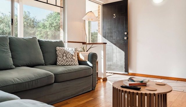 Cozy riverside escape on the banks of the Murray River in South Yunderup