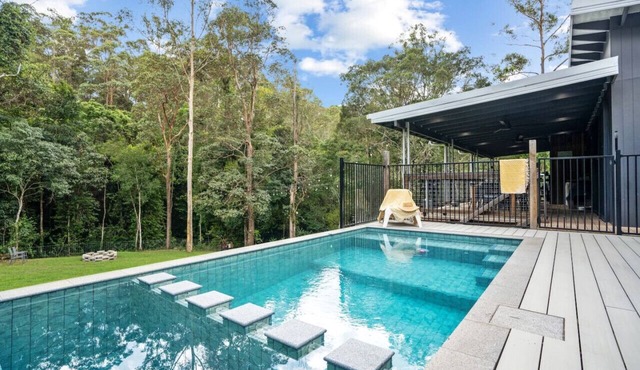 Creekside Cottage pet friendly w pool in Perwillowen