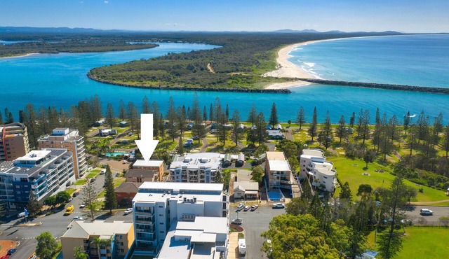 Crystal Waters - PERFECT IN TOWN LOCATION in PORT MACQUARIE