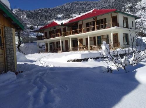 Dayara bugyal sarai in Uttarkāshi