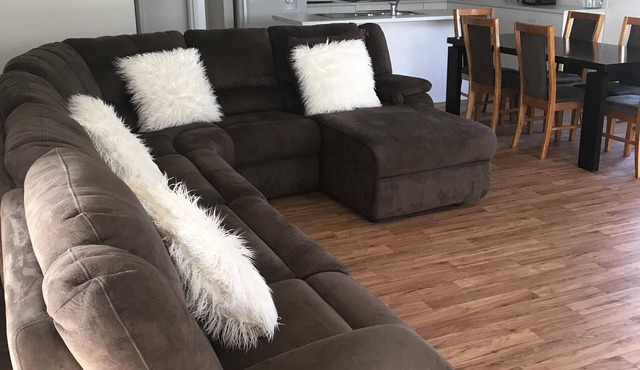 Daydreamer Double storey holiday home boasts is perfect for river holidays. in Bowhill