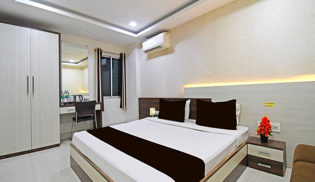 Deluxe With Twin Bed Hotel Amrit Plaza