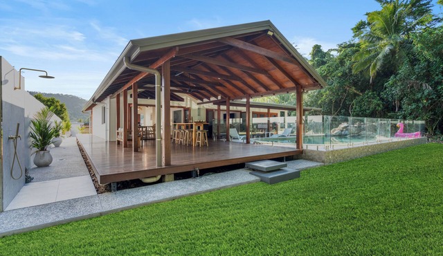 Driftwood Beachfront Luxury in Wonga Beach