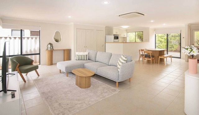 Duchess Beach Retreat- Town Central in West Busselton