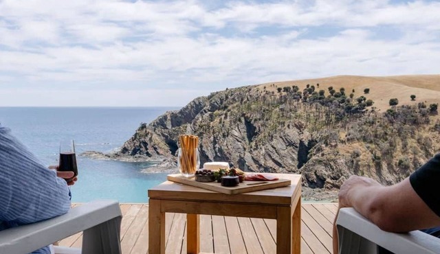 Eagles Nest Lodge | Kangaroo Beach Lodge in De Mole River