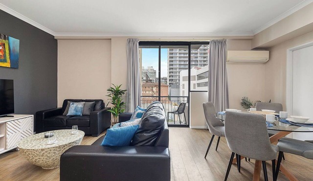 East Perth Escape | WiFi Parking in East Perth