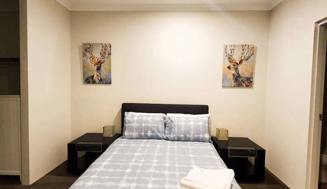 Elegant Gem Villa in Booragoon