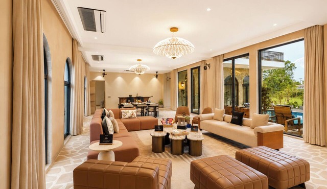 ELIVAAS Prive Heaven 6BHK Villa wth Pool