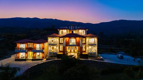 ELIVAAS Signature Terra Cove 6 BHK Villa with Surreal Views