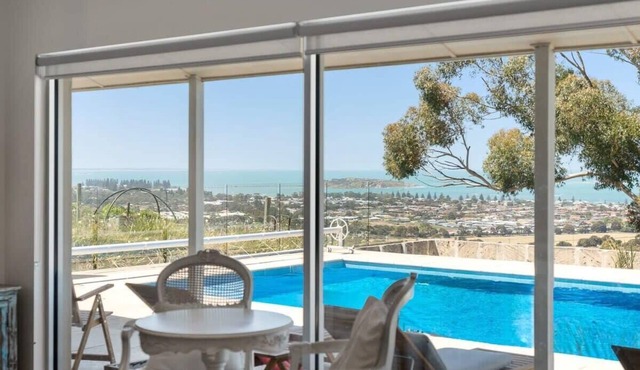 Encounter Blue | Swimming Pool with Views in Waitpinga