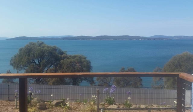 Exquisite views over Frederick Henry Bay in Primrose Sands