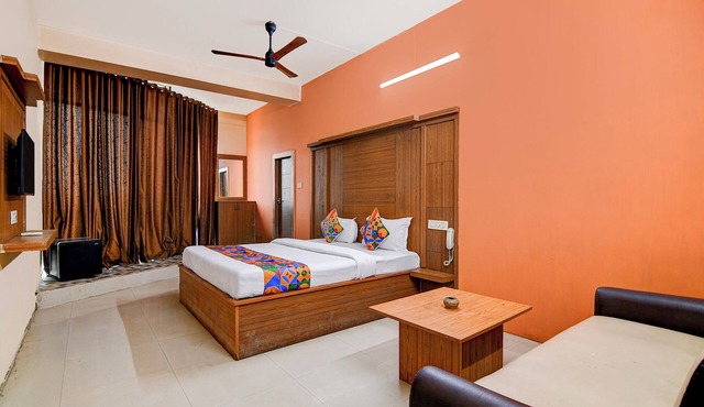 Fabhotel Aqua Villa in Barasat