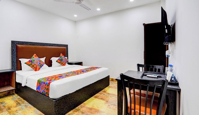 FabHotel Casa Royal - Greater Kailash
