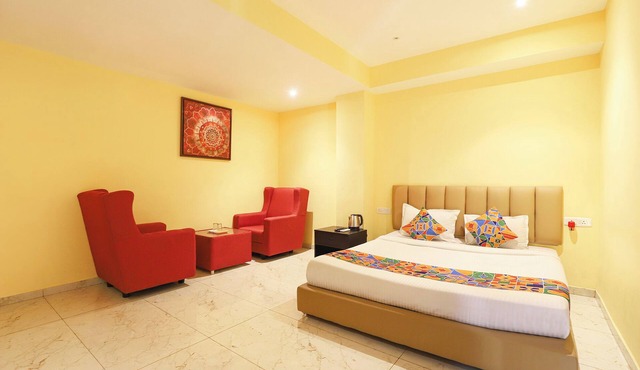 Fabhotel Chamiers Park