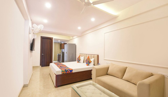 Fabhotel Durga Luxury Studio in Gurugram