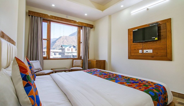 Fabhotel Himalayan Park