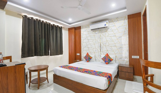 Fabhotel Laxmi Mahal